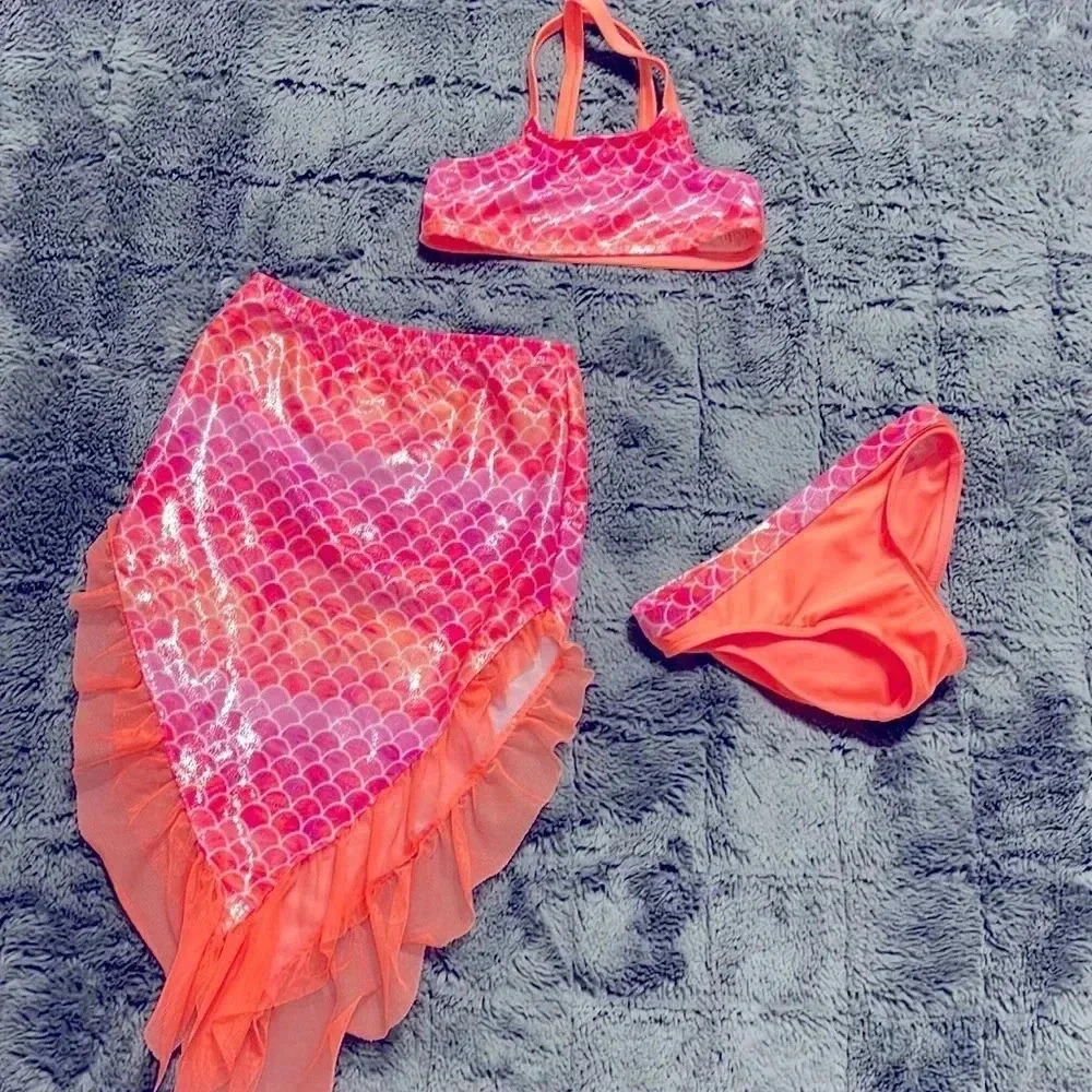EUC 3 piece bathing suit